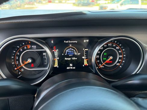 Used 2023 Jeep Gladiator Sport AWD/4WD image 19