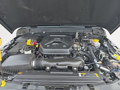 Used 2021 Jeep Wrangler Sport image 22