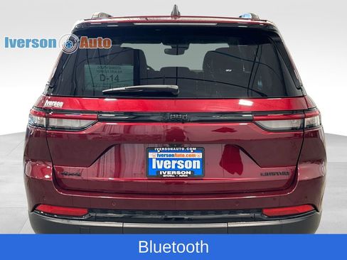 Used 2023 Jeep Grand Cherokee Limited w/ Black Appearance Package AWD/4WD image 8