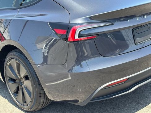 Used 2025 Tesla Model 3 Long Range RWD image 5