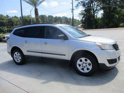 Used 2015 Chevrolet Traverse LS FWD image 10