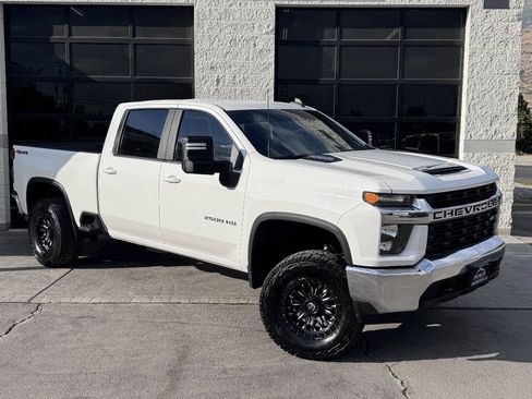 Used 2022 Chevrolet Silverado 2500 LT w/ Fleet Comfort Package AWD/4WD image 2