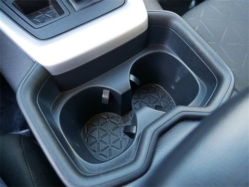 Used 2020 Toyota RAV4 XLE image 35