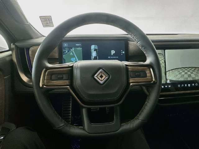 Used 2025 Rivian R1S Premium Dual AWD/4WD image 10