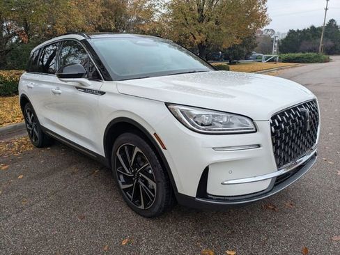 New 2026 Lincoln Corsair Reserve image 5