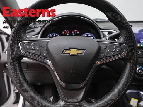 Used 2024 Chevrolet Malibu LT FWD image 10