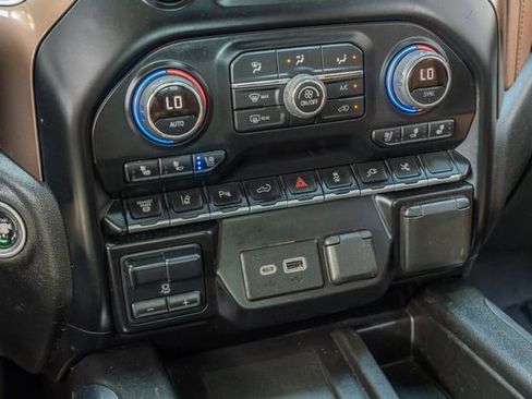 Used 2022 Chevrolet Silverado 3500 High Country image 29