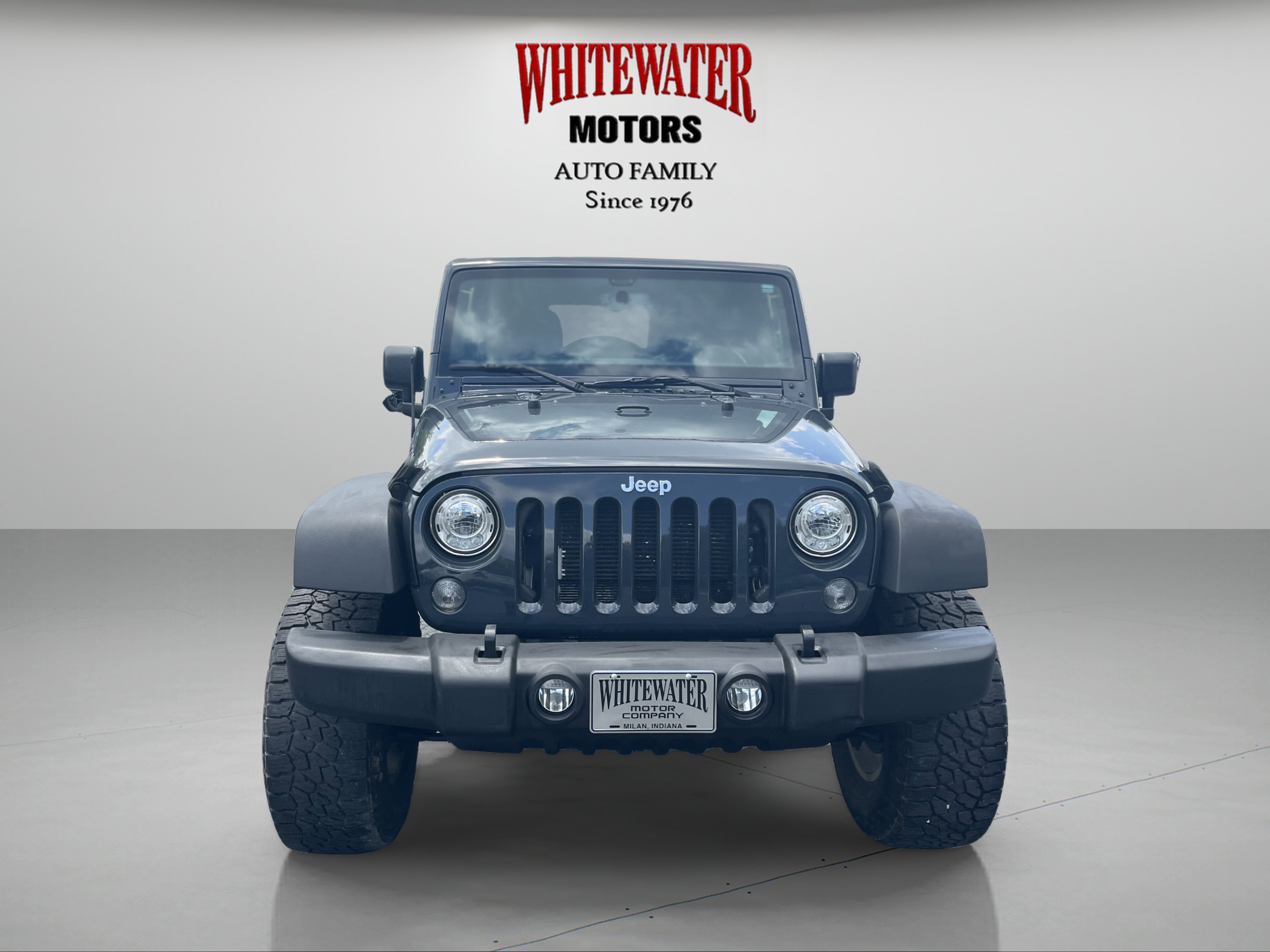 Used 2017 Jeep Wrangler Unlimited Rubicon w/ Connectivity Group AWD/4WD image 8