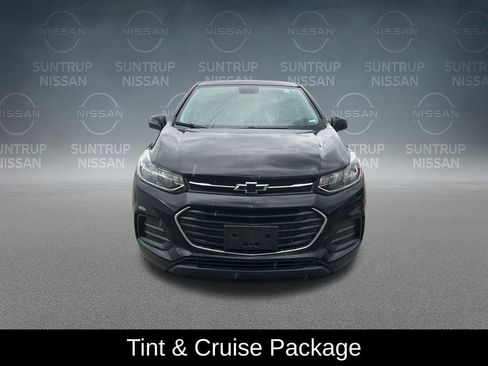 Used 2019 Chevrolet Trax LS w/ Tint and Cruise Package FWD image 10