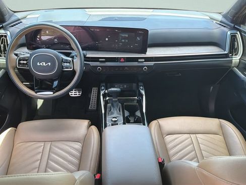 Certified 2025 Kia Sorento SX Prestige w/ Olive Brown Leather Package AWD/4WD image 14