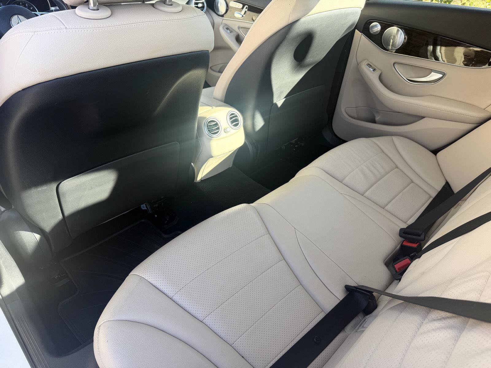 Used 2019 Mercedes-Benz C 300 4MATIC Sedan image 11