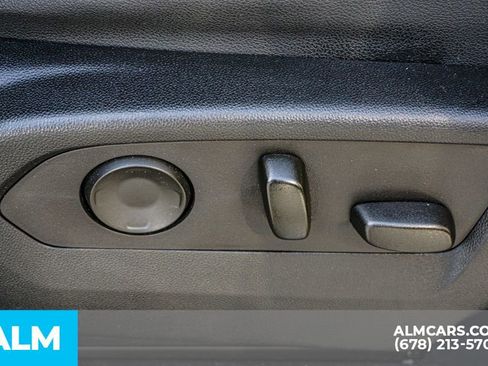 Used 2024 Chevrolet Suburban Premier RWD image 59