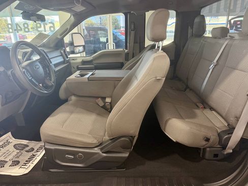 Used 2019 Ford F250 XLT w/ XLT Premium Package RWD image 18