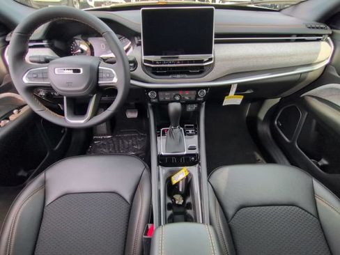 New 2026 Jeep Compass Latitude AWD/4WD image 14
