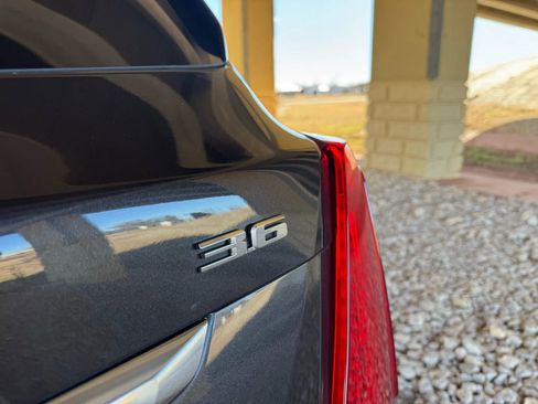 Used 2017 Cadillac XT5 Luxury image 23