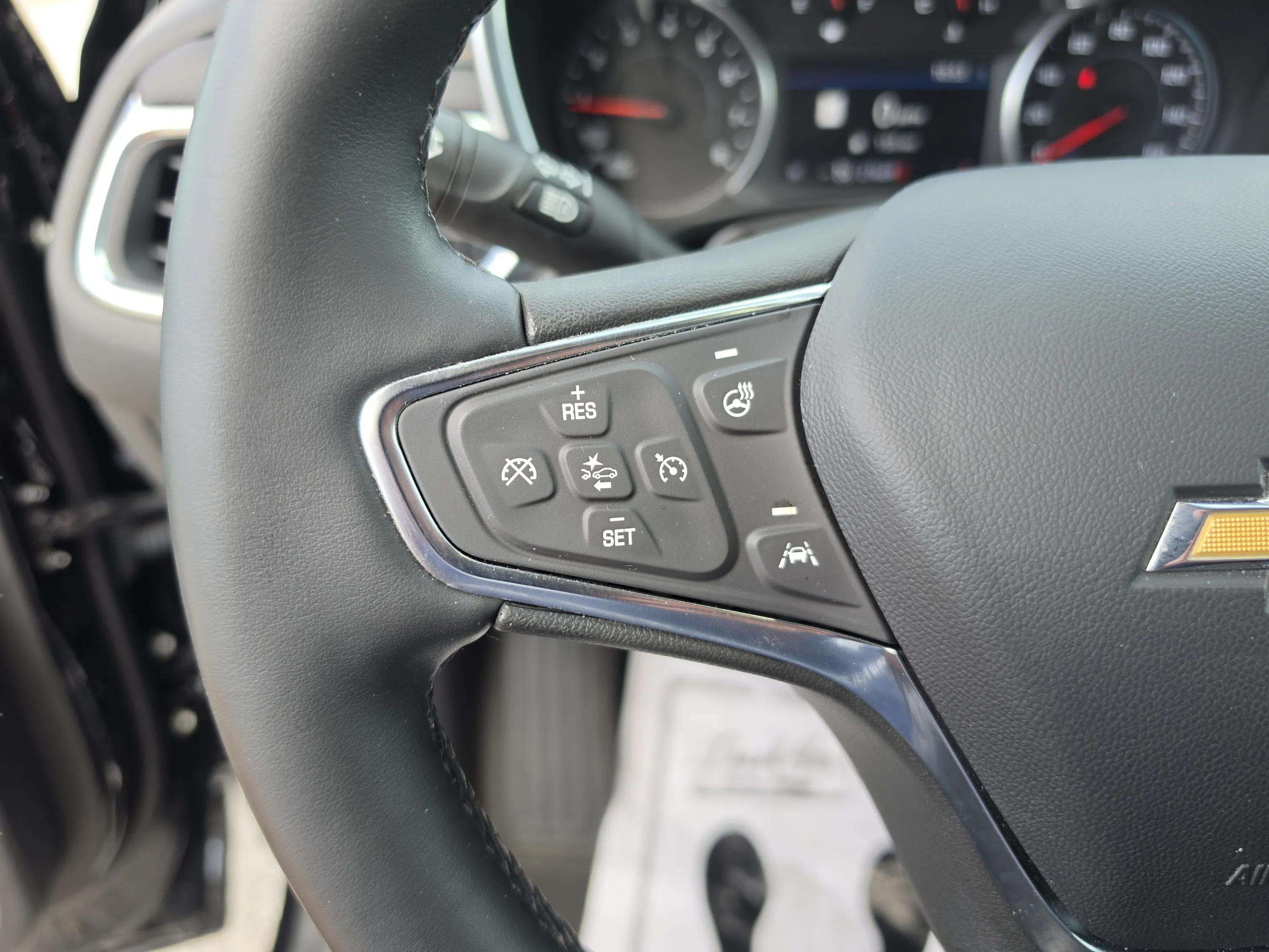 Used 2024 Chevrolet Equinox Premier FWD image 35