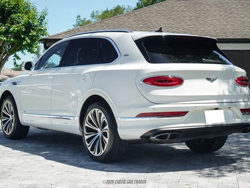 Used 2021 Bentley Bentayga AWD/4WD image 6