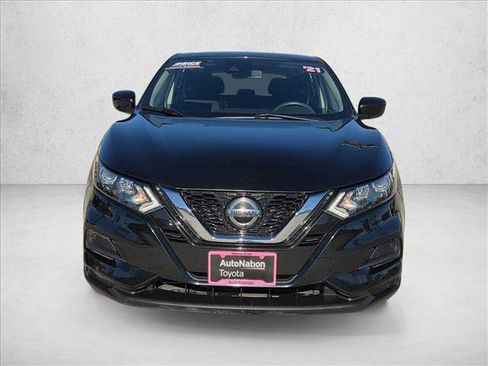 Used 2021 Nissan Rogue Sport S image 2