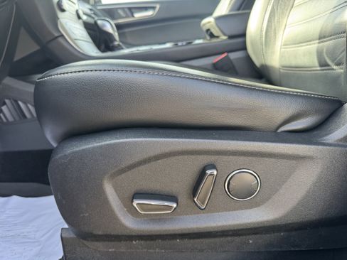 Used 2016 Ford Edge SEL w/ Equipment Group 201A image 11