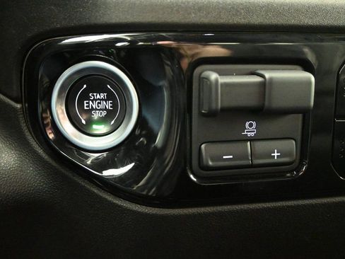 Used 2024 Chevrolet Silverado 3500 LT image 29