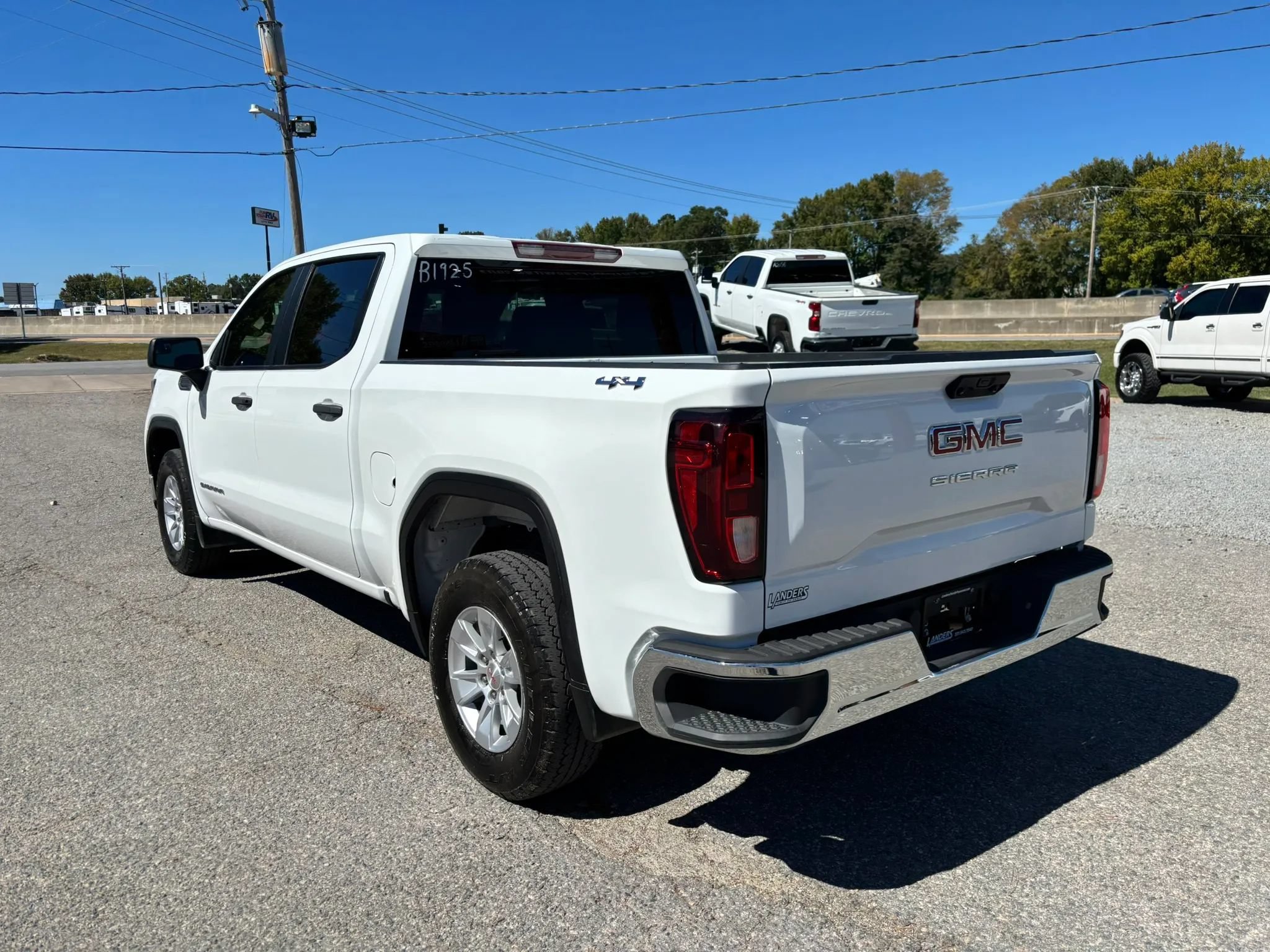 Used 2023 GMC Sierra 1500 Pro w/ Convenience Package AWD/4WD image 3
