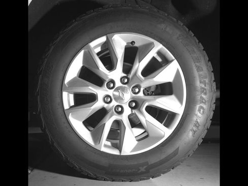Used 2019 Chevrolet Silverado 1500 Custom w/ Custom Max Trailering Package AWD/4WD image 14