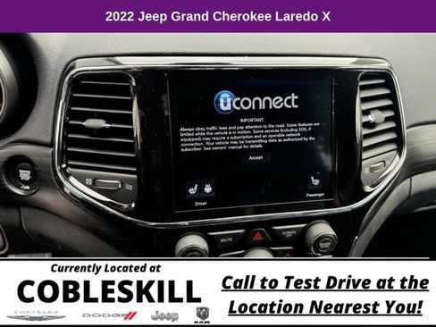 Used 2022 Jeep Grand Cherokee Laredo AWD/4WD image 16