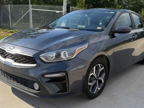 Used 2021 Kia Forte LXS FWD image 3