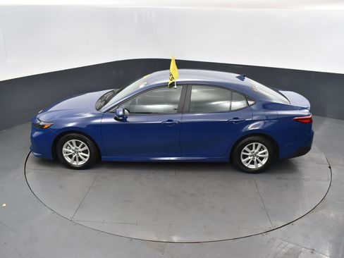 Used 2025 Toyota Camry LE image 43