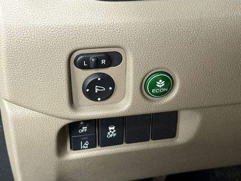 Used 2021 Honda Pilot EX-L image 6