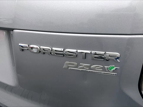 Used 2016 Subaru Forester 2.5i w/ Alloy Wheel Package image 9