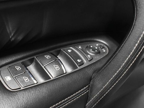 Used 2020 Nissan Armada SL w/ Premium Package image 13