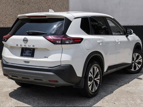 Used 2023 Nissan Rogue SV FWD image 7