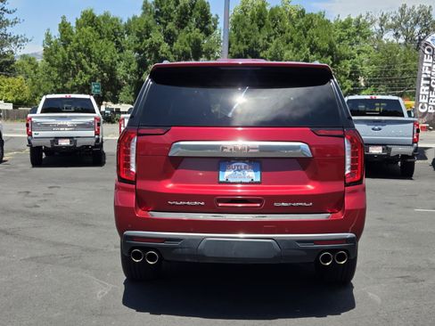 Used 2021 GMC Yukon Denali w/ Denali Premium Package AWD/4WD image 6