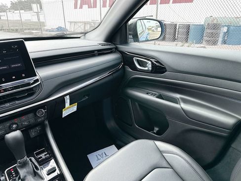 New 2026 Jeep Compass Limited AWD/4WD image 30
