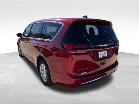 New 2026 Chrysler Pacifica Select image 6