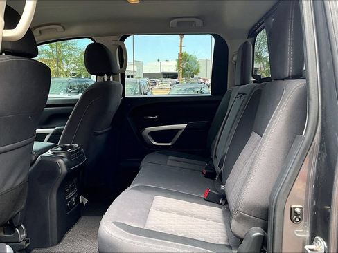Used 2023 Nissan Titan SV w/ SV Convenience Package AWD/4WD image 6