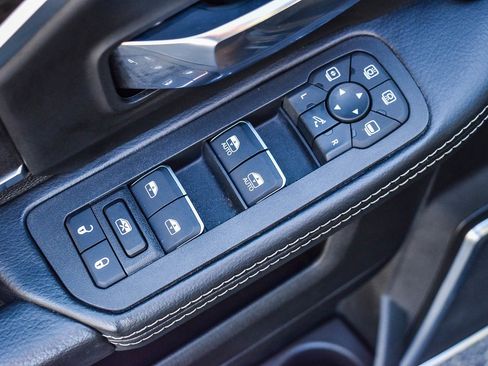 Used 2025 RAM 2500 Laramie image 18