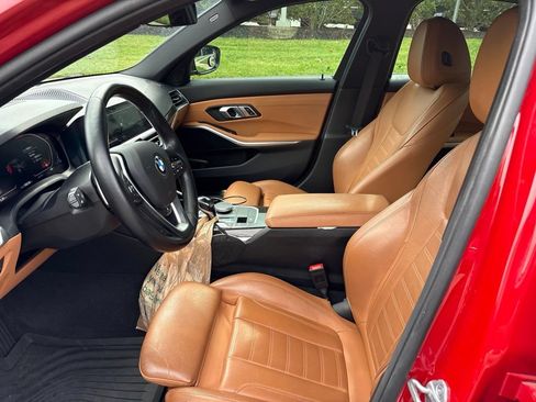 Used 2021 BMW 330i Sedan w/ Premium Package RWD image 11