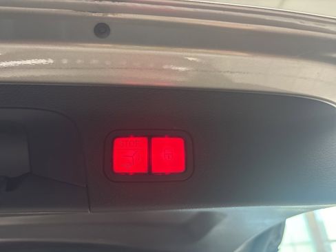 Used 2021 Mercedes-Benz GLS 580 GLS 580 image 8