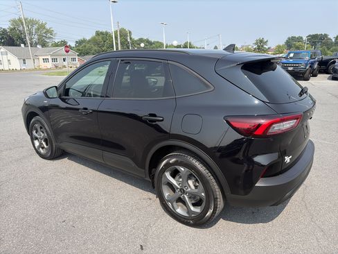 Certified 2025 Ford Escape ST-Line AWD/4WD image 6