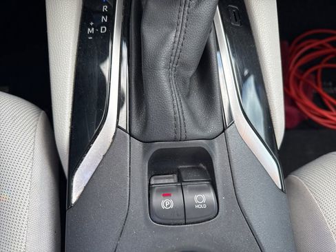 Used 2022 Toyota Corolla Cross LE FWD image 19