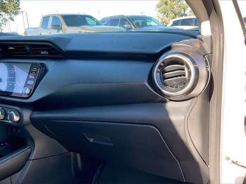 Used 2024 Nissan Kicks SV image 23