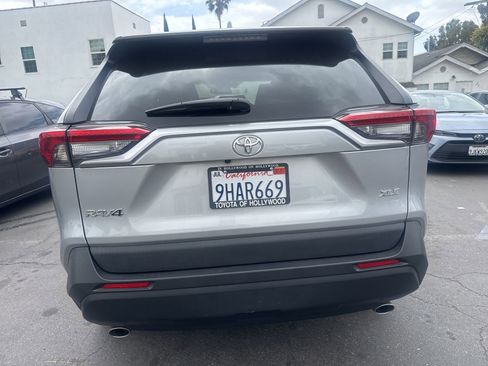 Used 2023 Toyota RAV4 XLE w/ Convenience Package FWD image 4