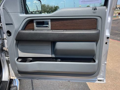 Used 2013 Ford F150 Lariat w/ Mid Equipment Group AWD/4WD image 12