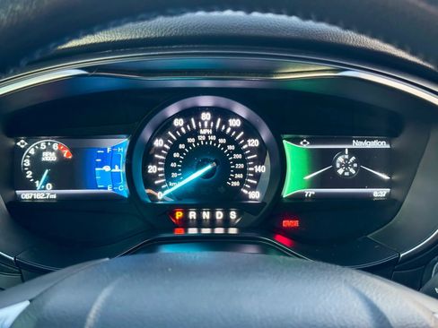 Used 2020 Ford Fusion Titanium AWD/4WD image 18