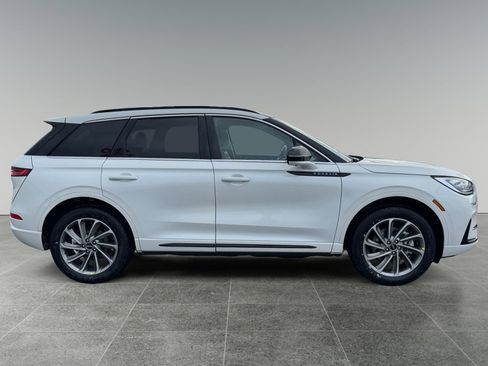 New 2026 Lincoln Corsair Grand Touring image 6