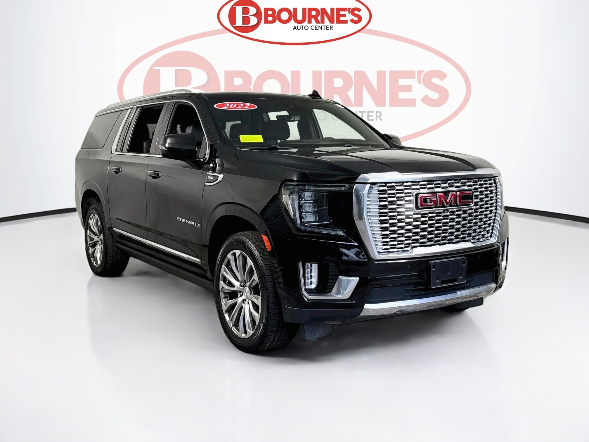 Used 2022 GMC Yukon XL Denali w/ Denali Premium Package AWD/4WD image 1