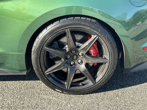 Used 2022 Ford Mustang Shelby GT500 w/ Carbon Fiber Track Pack image 21