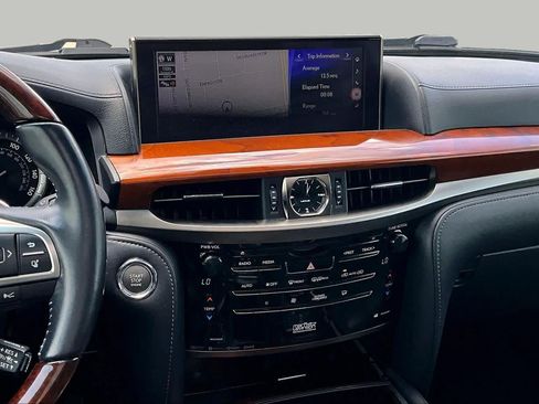 Used 2017 Lexus LX 570 4WD image 7